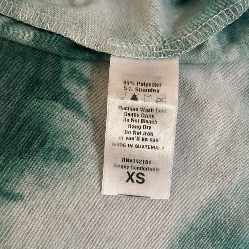 LuLaRoe Kristina Tank - Picture 3 of 3